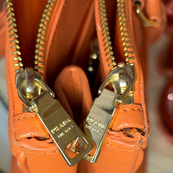 PRADA💎Large Galleria Double Zip Tote Handbag Saffiano Leather💎Papaya Orange💎 - Picture 13 of 17